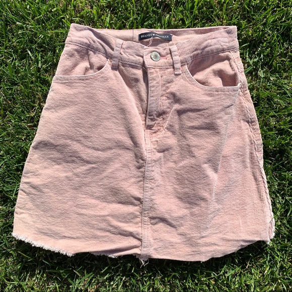 Brandy Melville light pink corduroy mini skirt - Picture 2 of 6
